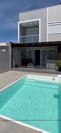 Sobrado em Itapoá - Cambiju