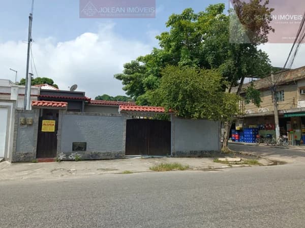 Casa Padrão para Aluguel em Porto Novo São Gonçalo-RJ