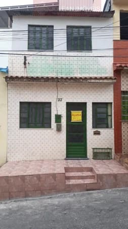 Casa Duplex para Venda e Aluguel em Santa Catarina São Gonçalo-RJ