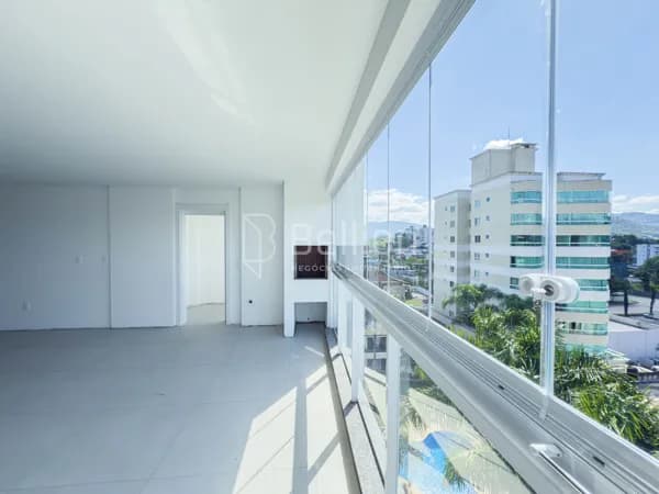 Apartamento com 3 suites e 2 vagas individuais no Centro de Timbó
