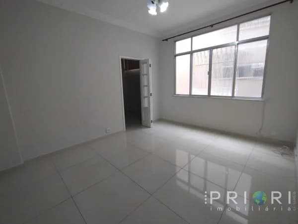 Vendo Apartamento 03 quartos no Meier com 74m²