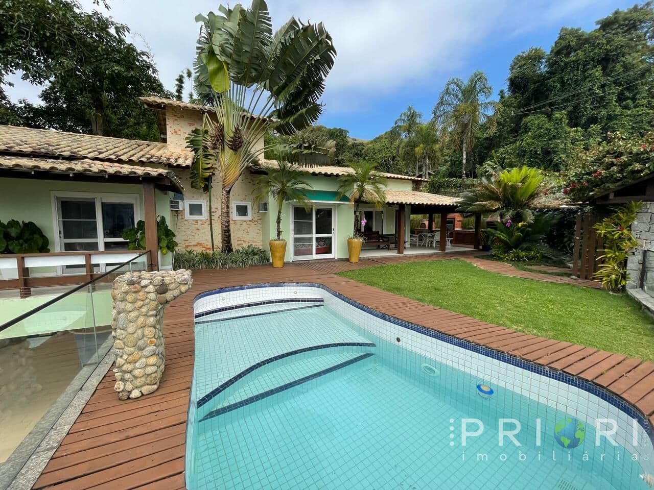 Casa de condomínio com 04 quartos à venda, 297m² - Condomínio Portogalo