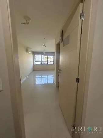 Aluga-se Sala comercial | 24M² | Tijuca - Saens Peña