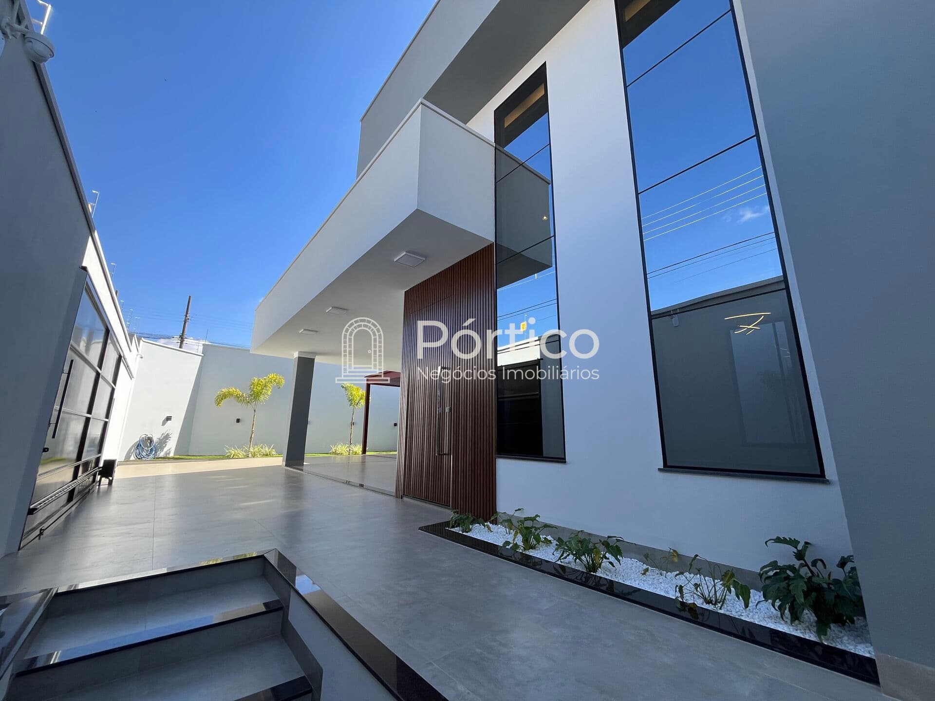 Casa de Alto Padrão com 3 Suítes na Matinha