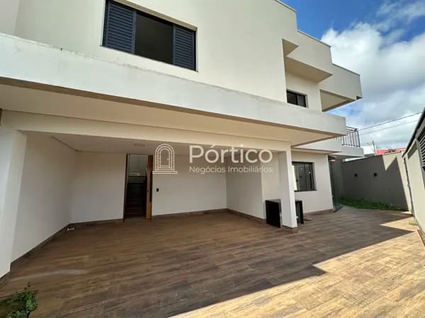 Sobrado em Patrocínio - Morada do Sol