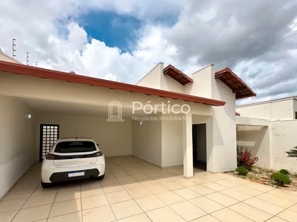 Casa Ampla no Bairro Cidade Jardim – 3 Suítes e Excelente Potencial