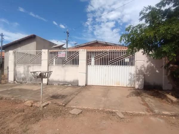 Casa em Cáceres - Nova Era