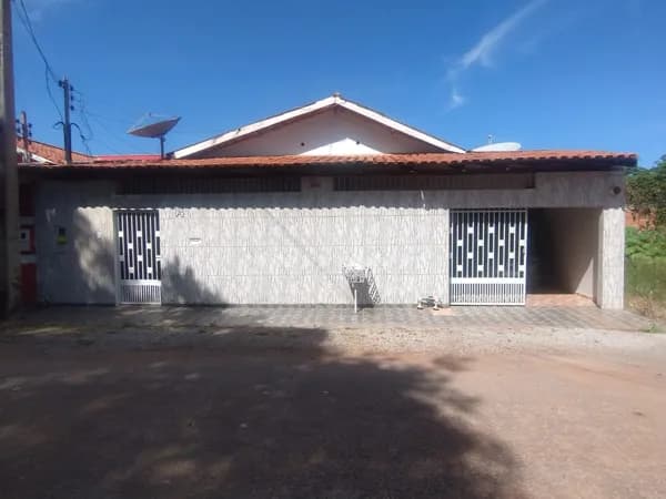 Casa em Cáceres - Dner