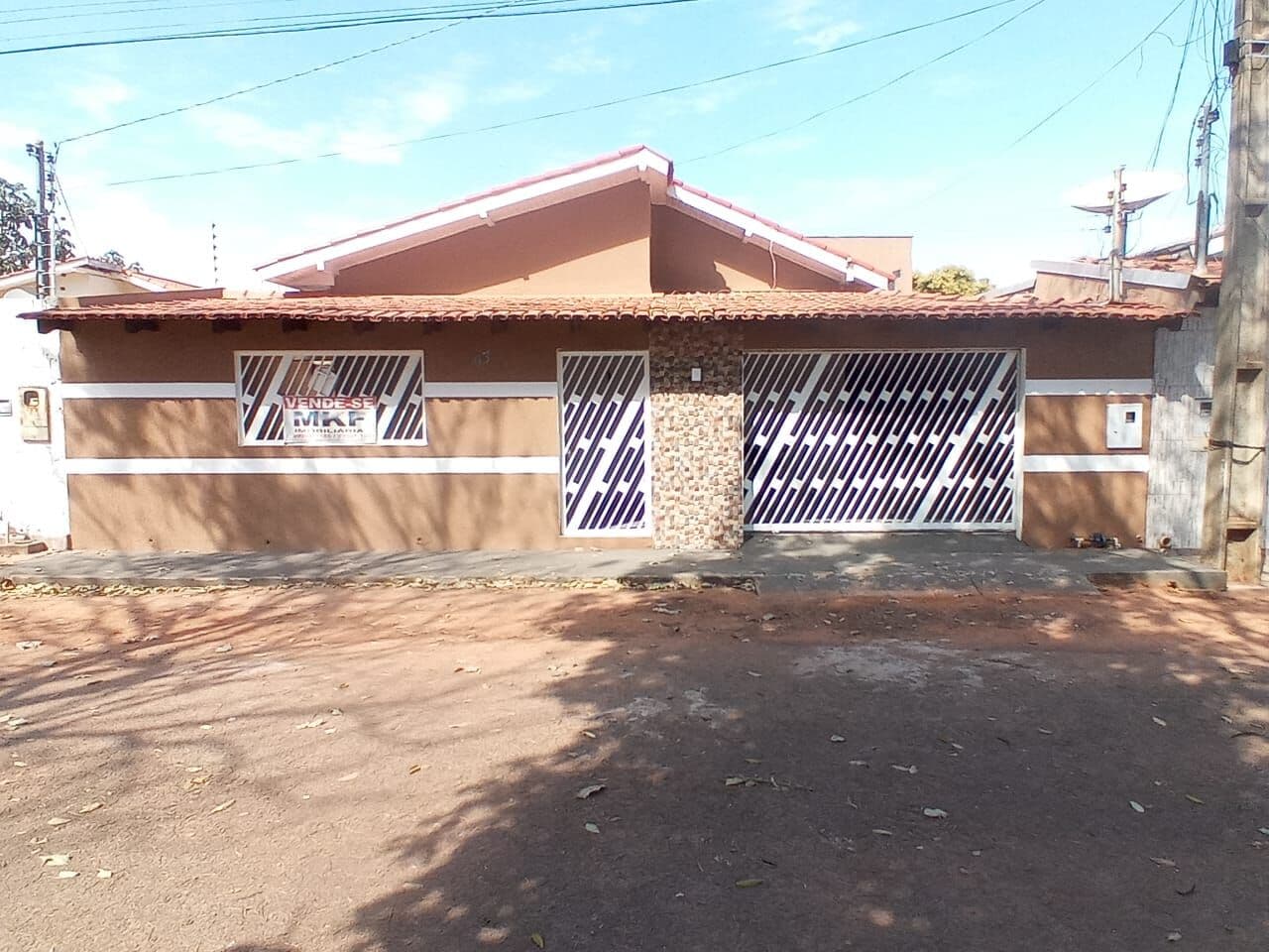 Casa em Cáceres - Dner