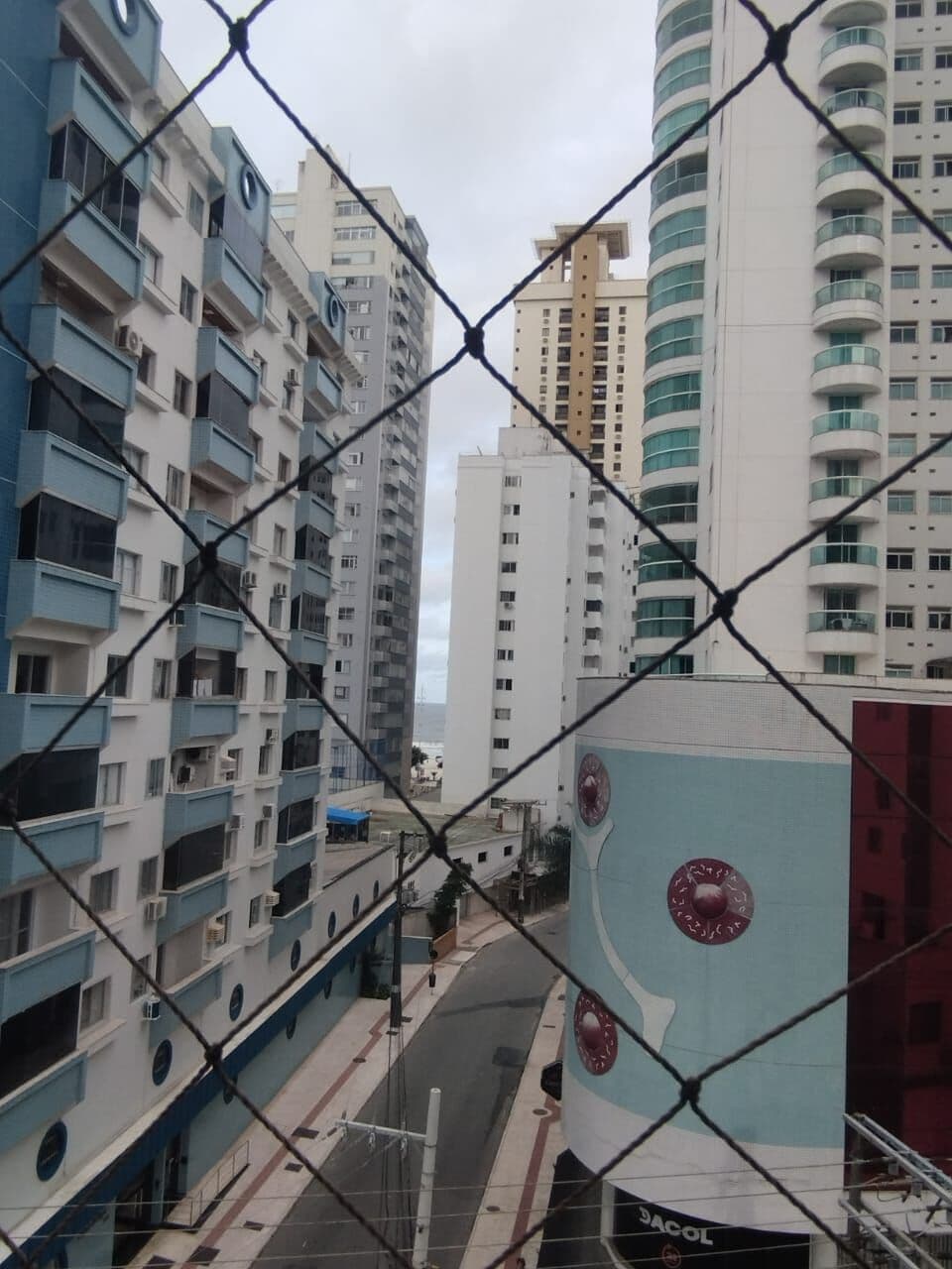 TEMPORADA EM BALNEÁRIO CAMBORIÚ – APTO 3 DORMS MOBILIADO - CENTRO