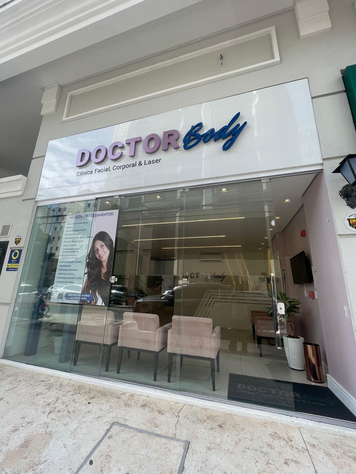 SALA/CLÍNICA COMERCIAL À VENDA OU ALUGUEL – PIONEIROS – BALNEÁRIO CAMBORIÚ