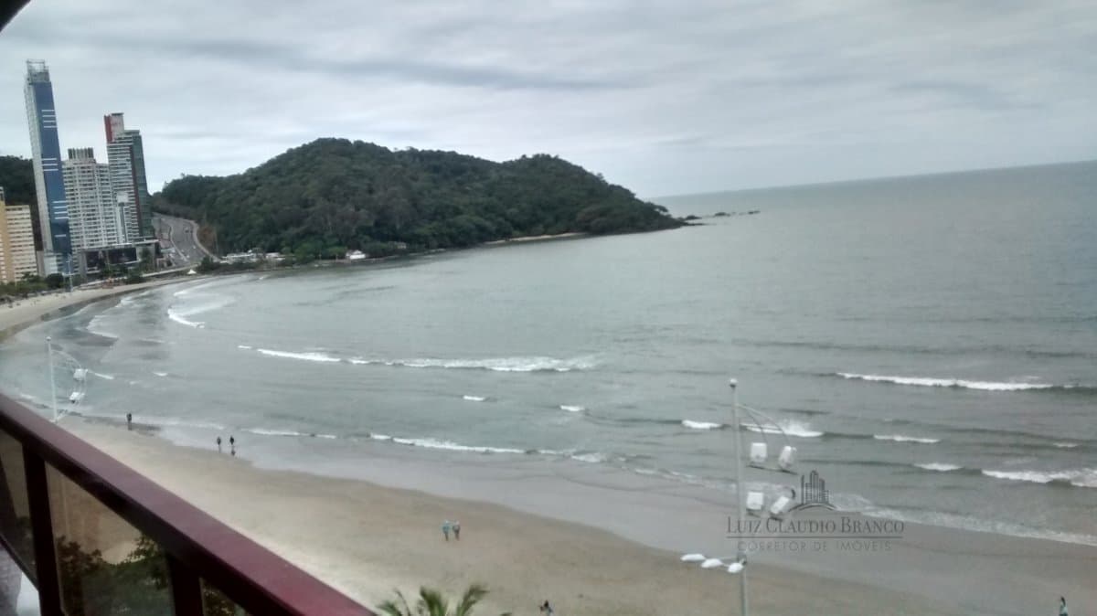 TEMPORADA FRENTE MAR EM BALNEÁRIO CAMBORIÚ – 3 DORMS (2 SUÍTES)