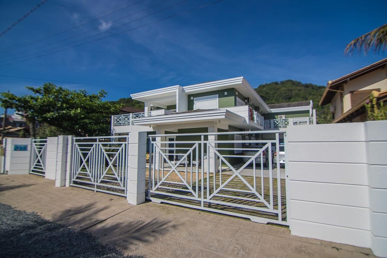 Casa Alto Padrão 60 metros da Praia de Itaguaçú, São Francisco do Sul/SC