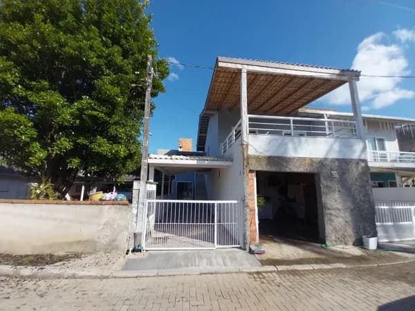 Apartamento em Balneário Perequê, Porto Belo/SC - 1,5 km da PRAIA