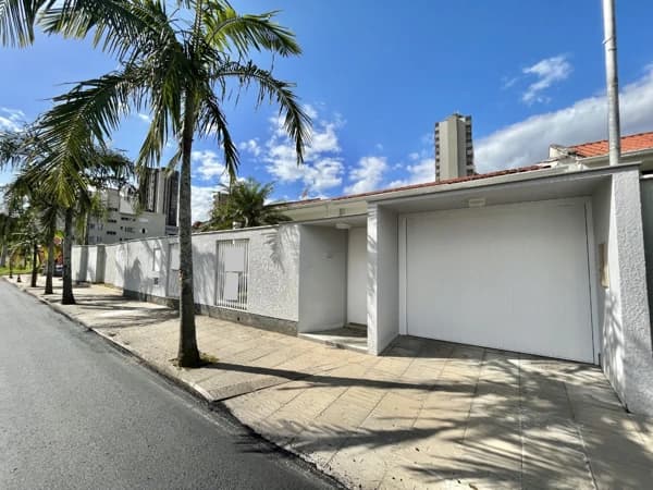 Casa à venda no bairro Centro em Tubarão/SC