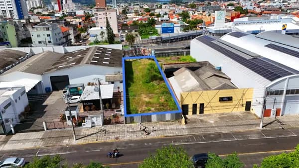 Terreno comercial à venda na Avenida Marcolino Martins Cabral