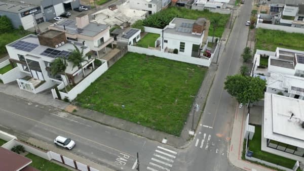 Terreno à venda no bairro Vila Esperança em Tubarão/SC