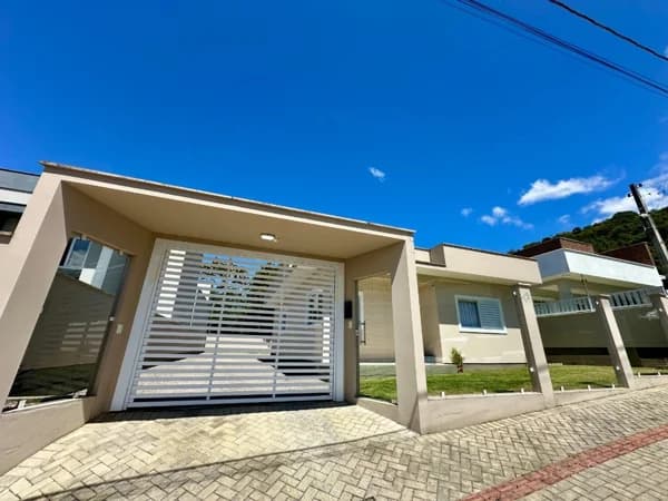 Casa à venda no bairro São João (Margem Esquerda) em Tubarão/SC