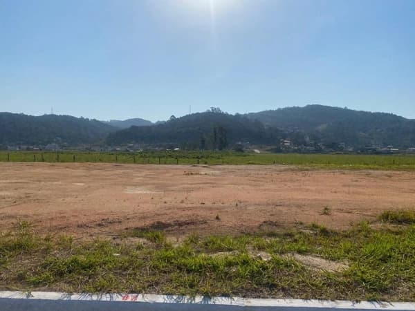 Terreno à venda no bairro São João (Margem Esquerda) em Tubarão/SC