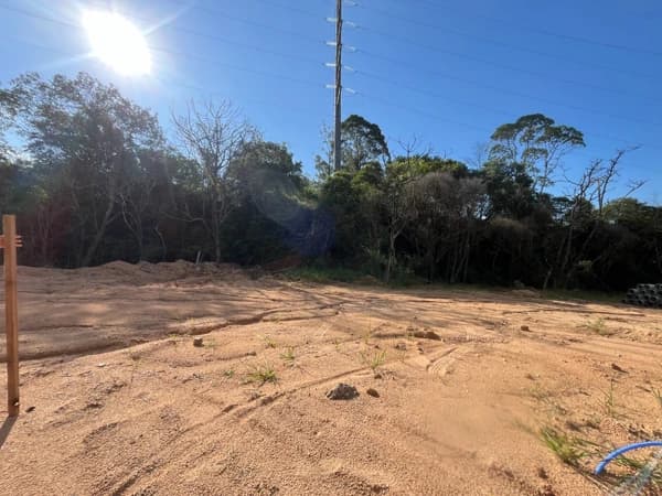 Terreno à venda no bairro Vila Flor em Capivari de Baixo/SC
