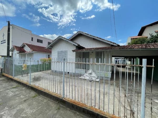 Casa à venda no bairro Vila Moema em Tubarão/SC