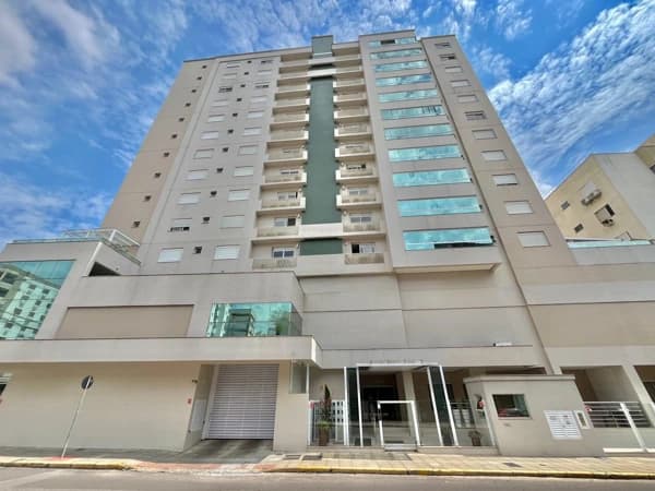 Apartamento à venda no bairro Centro em Tubarão/SC