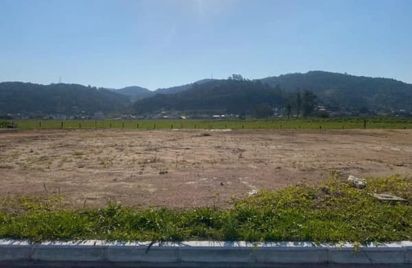 Terreno à venda no bairro São João (Margem Esquerda) em Tubarão/SC