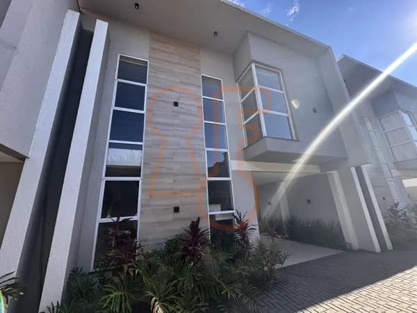 Casa em Cascavel - Alto Alegre