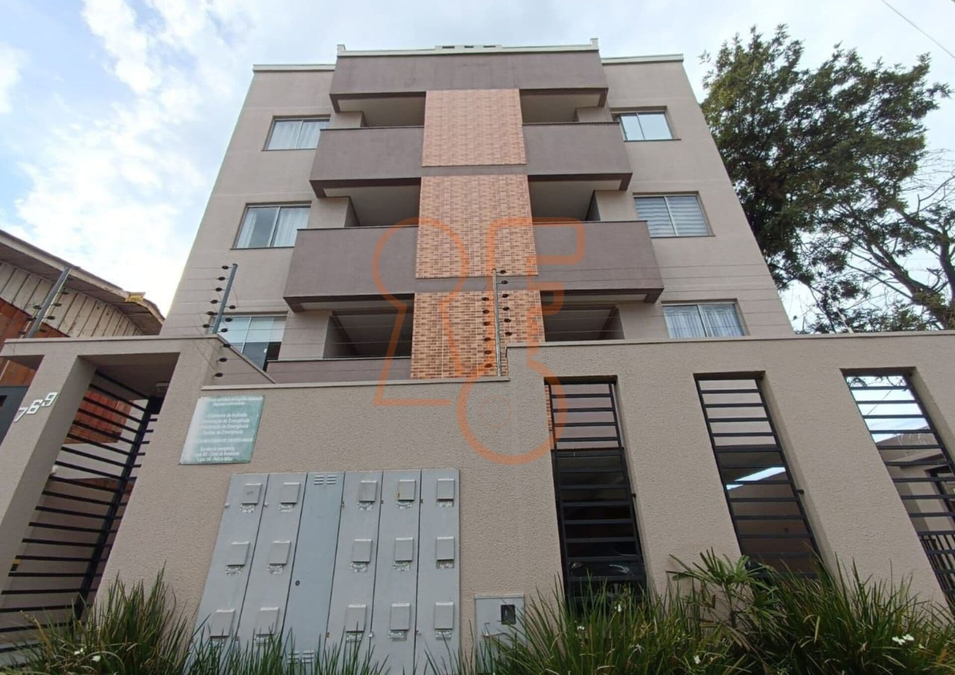 Apartamento a venda com 2 quartos no bairro Santo Onofro, Cascavel - PR