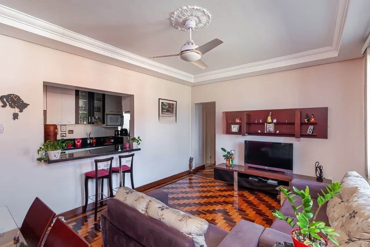 Apartamento Reformado com 3 Dormitórios e 105m²