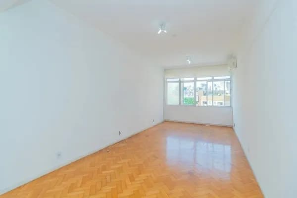 Apartamento de 99 m² com 3 Dormitórios, Dependencia Completa e Garagem