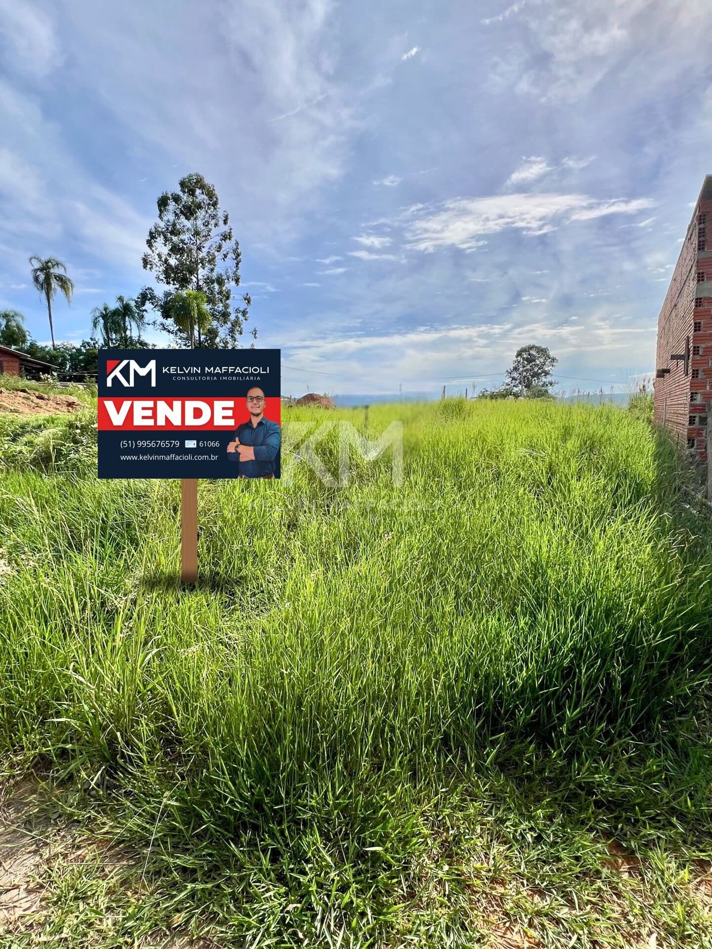 Terreno plano e pronto para construir!
