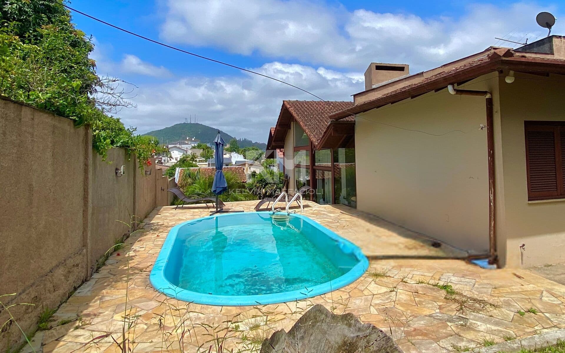 AMPLA CASA EM REGIÃO NOBRE, BAIRRO PROGRESSO