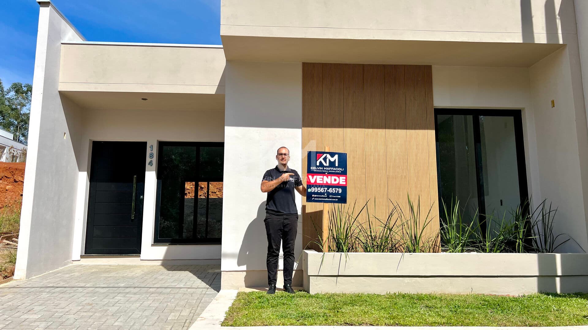 CASA NOVA E PRONTA PARA MORAR