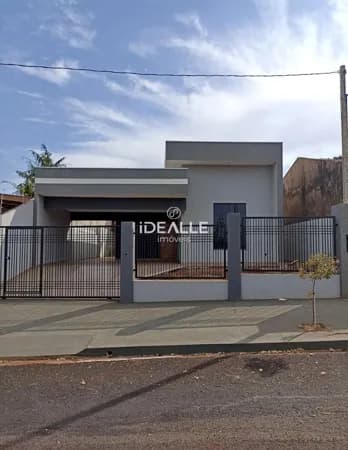 Casa em Rolândia - Jardim Caviúna