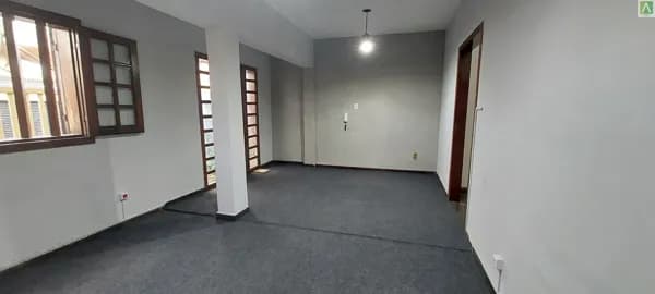 Casa com 3 quartos, 2 vagas - São Geraldo