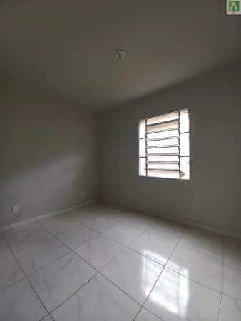 Casa para aluguel comercial; excelente localização, de esquina, 4 quartos