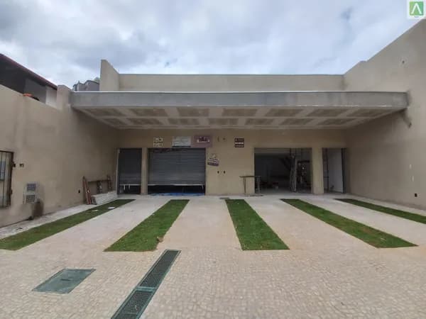 Excelente loja comercial, com mezanino; oportunidade ímpar