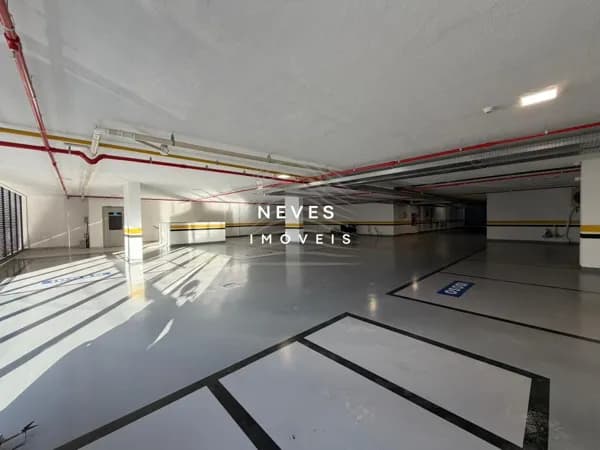 ESTACIONAMENTO COM 31 VAGAS DISPONÍVEL PARA LOCAÇÃO