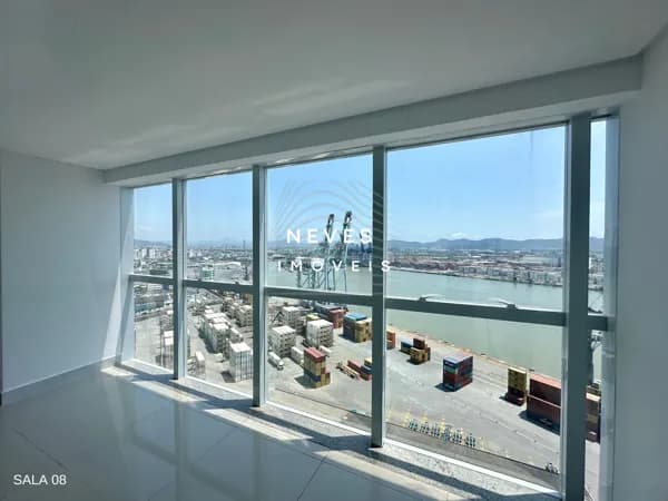 SALA ÁEREA EM CENTRO EMPRESARIAL NO CENTRO DE ITAJAÍ