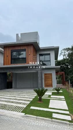Casa Alto Padrão no Bosque de Taquaras com 3 Suítes, 258m² e Condições Facilitadas