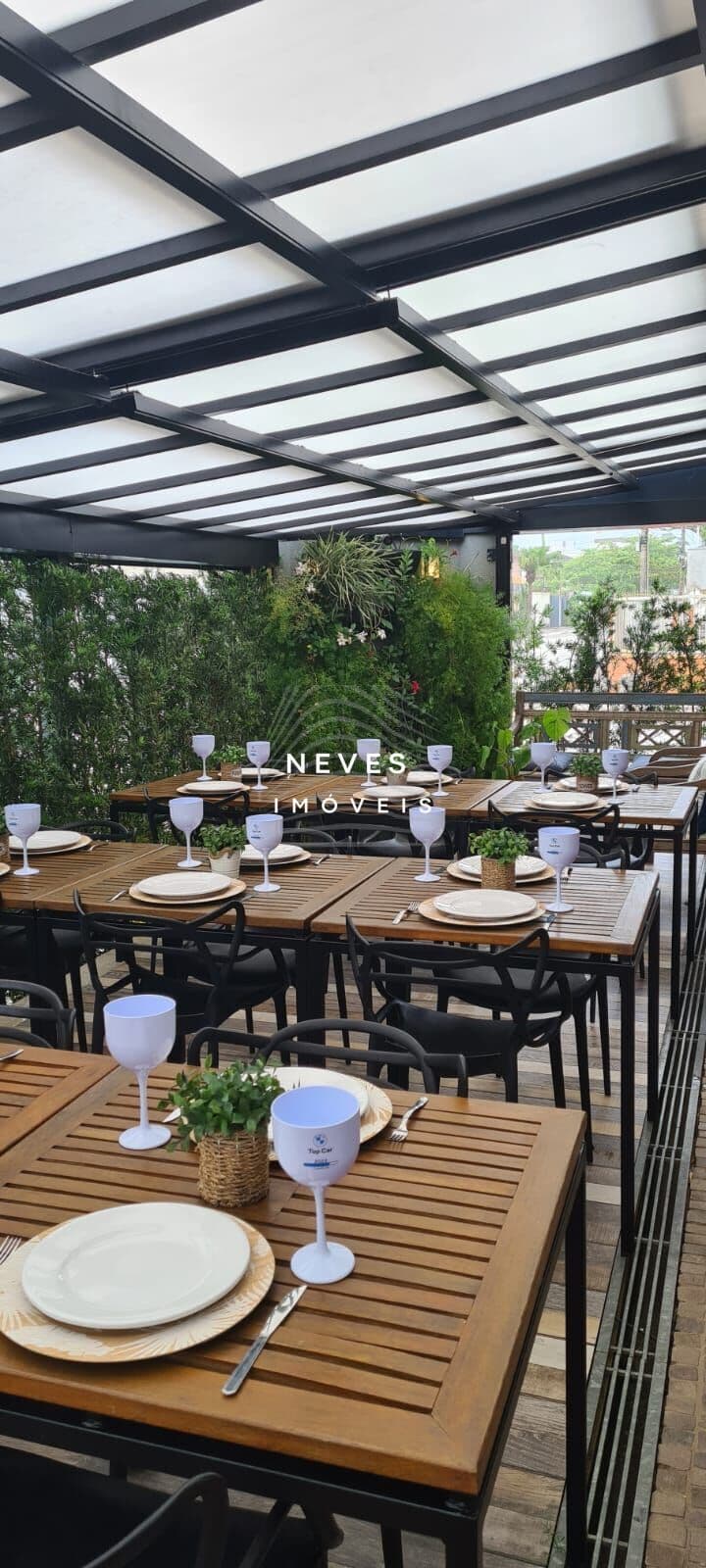 SALA COMERCIAL TÉRREA PRAIA BRAVA APRÓX 150M²