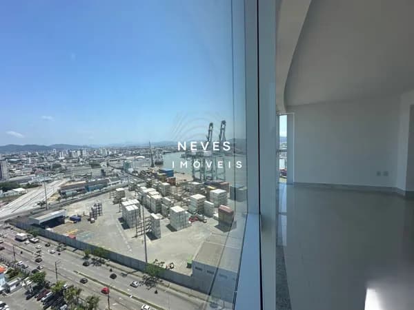 SALA ÁEREA EM CENTRO EMPRESARIAL NO CENTRO DE ITAJAÍ