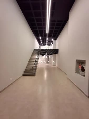 Sala Comercial com Mezanino + 4 Vagas – 144m² no Edifício Tesla | Centro BC