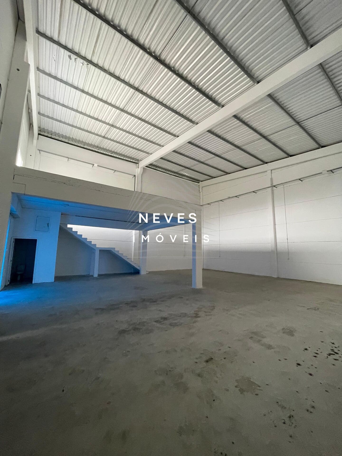 GALPÃO COMERCIAL FÁCIL ACESSO BR 101 260M2