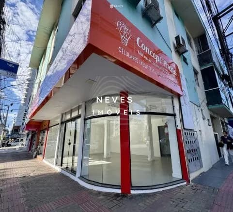 Sala Comercial de Esquina na Terceira Avenida – Alta Visibilidade em Balneário Camboriú