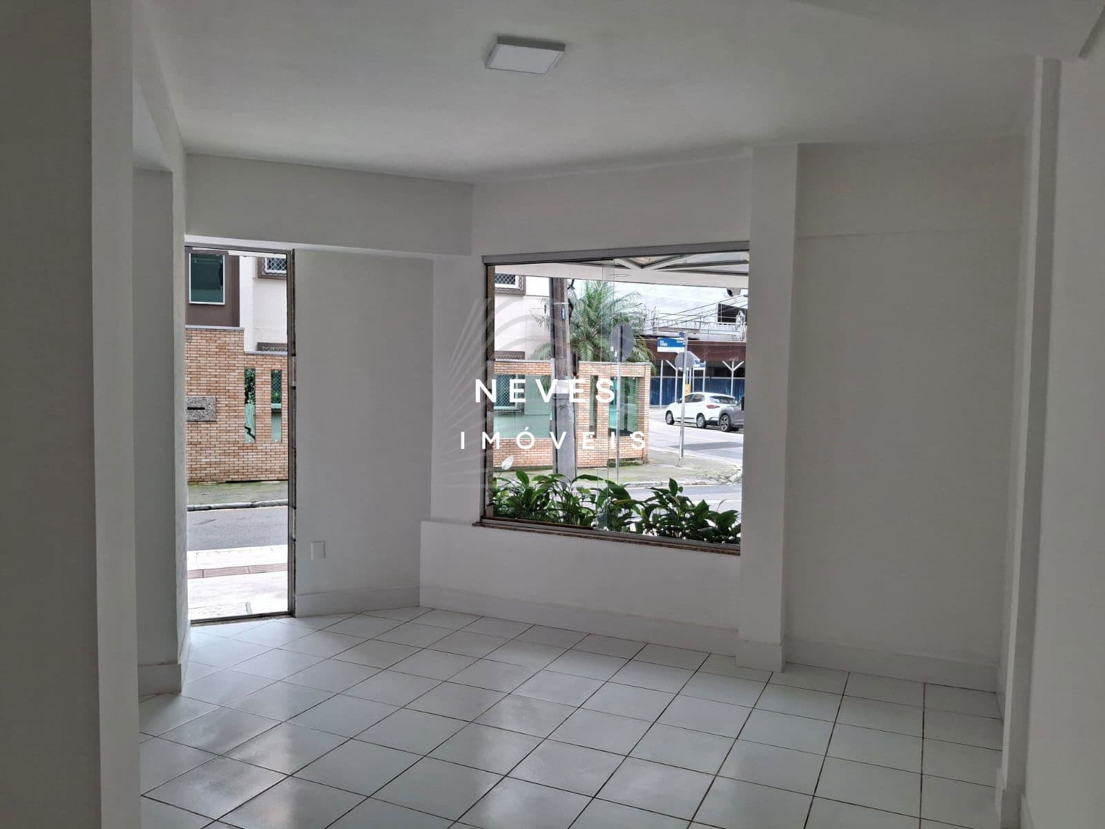 SALA COMERCIAL TÉRREA NO CENTRO