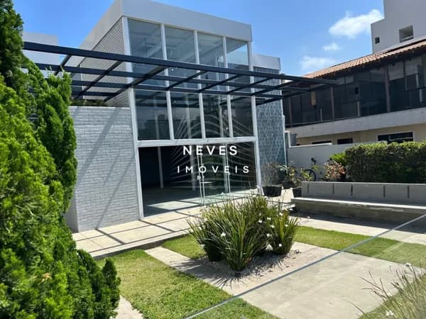 PRÉDIO COMERCIAL PARA LOCAÇÃO COM 350M² QUADRA MAR
