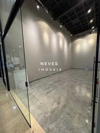 SALA TÉRREA EM CENTRO EMPRESARIAL NA PRAIA BRAVA