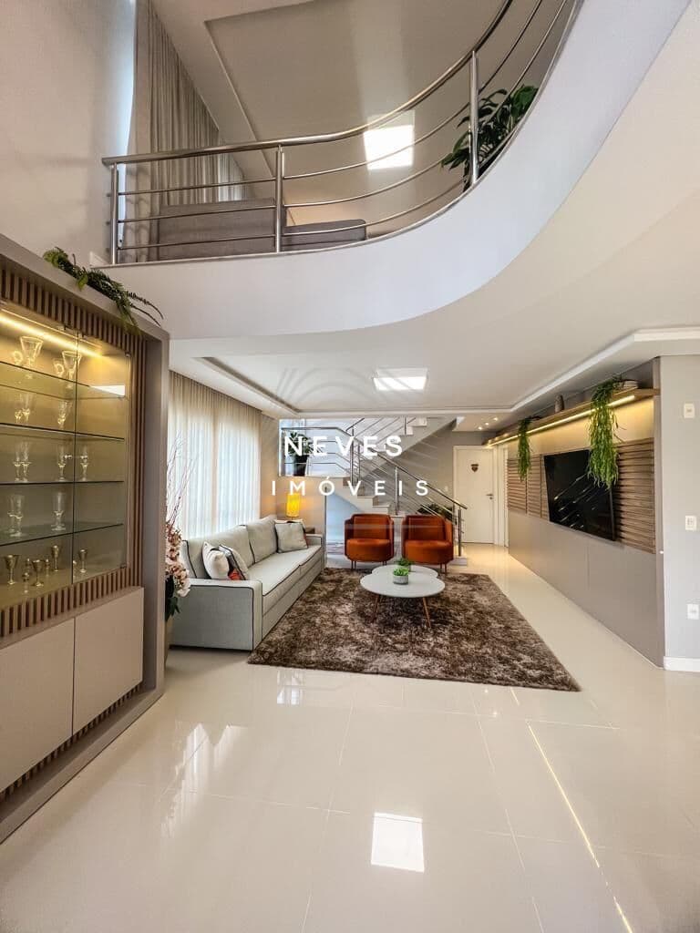 Cobertura Dúplex para Alugar | 4 Suítes | Jacuzzi Privativa | 193 m² | Balneário Camboriú